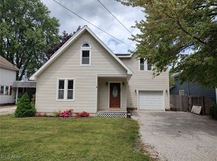 262 High St, Conneaut, OH 44030