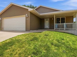 3535 Mya Rose Ct, Dubuque, IA 52001