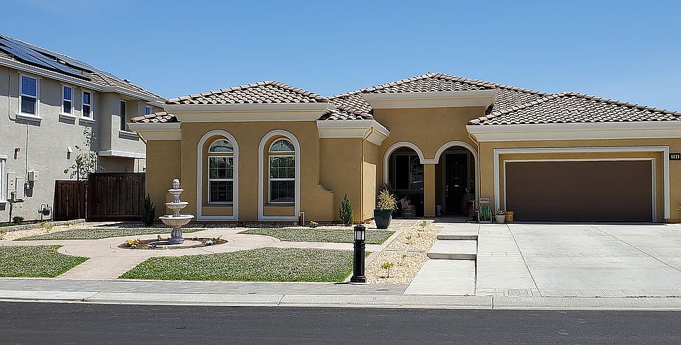 2nd image of 702 Elderberry Loop