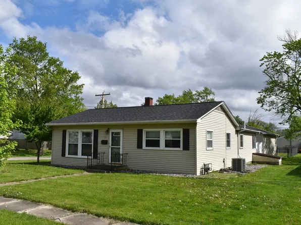 115 E 6th St, Gridley, IL 61744