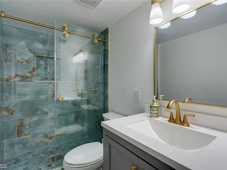 6500 Estero Blvd #H302 — Photo 14