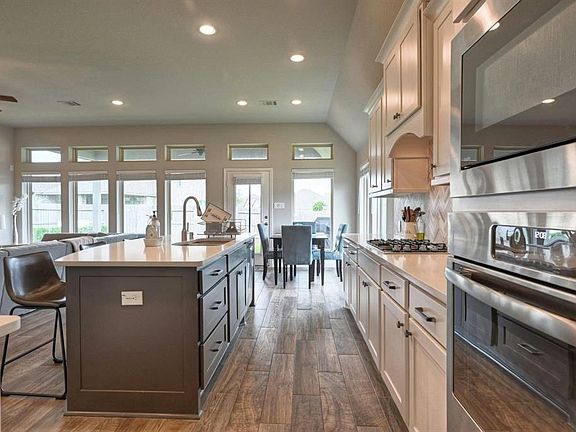 5th image of 2902 Parkstone Field Ln