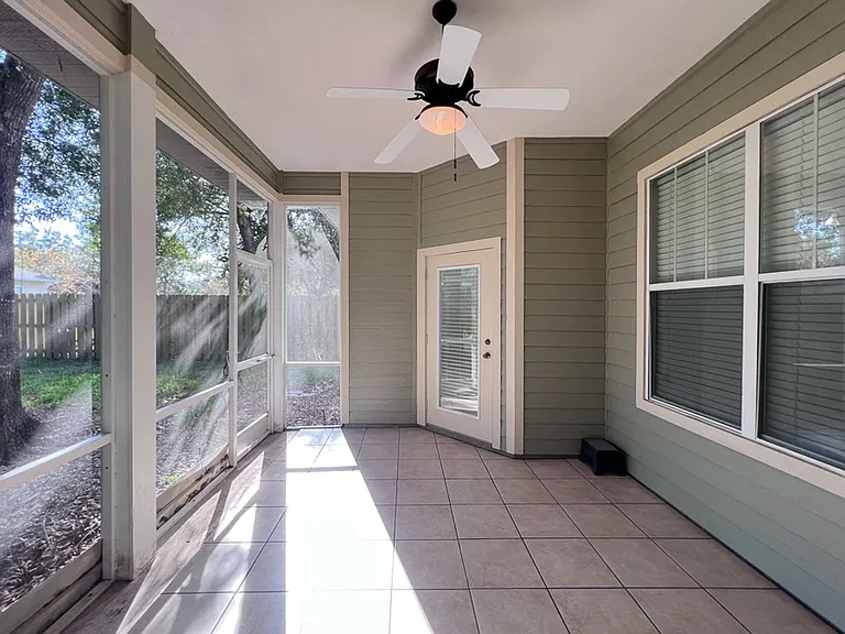 7509 SW 86th Way — Photo 32
