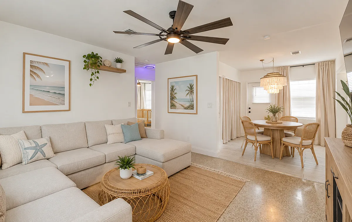 Building Photo - 131 Del Mar