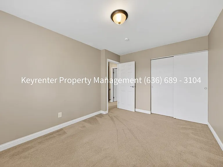 15362 Olive Blvd — Photo 18