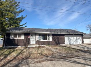 1115 N Josephine St, Spring Bay, IL 61611