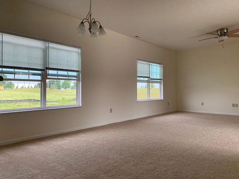 5028 Wildflower Dr — Photo 3