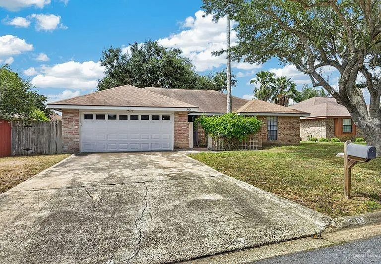 3101 Goldcrest Ave — Photo 2