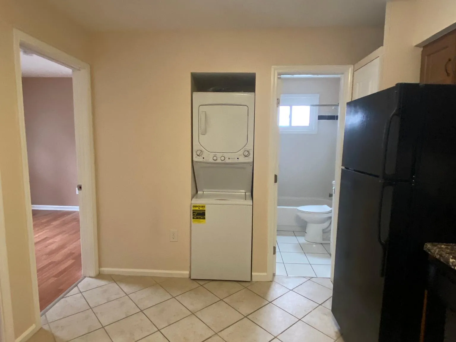 1413 Townley Dr — Photo 2