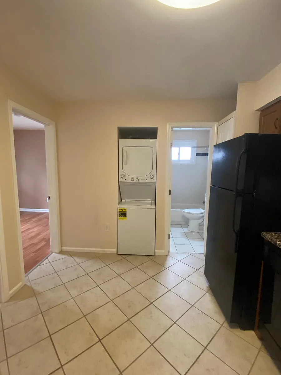 Building Photo - 1413 Townley Dr #301