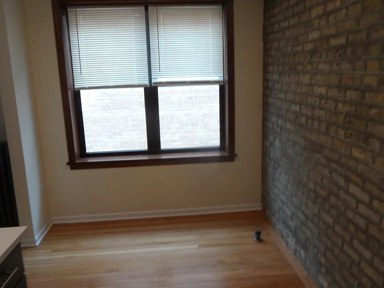 6150 N Winthrop — Photo 10