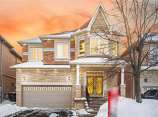 14 Ledgerock Rd, Brampton, ON L6P 2L7