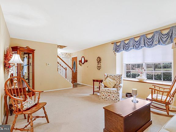 2nd image of 120 Claiborne Rd