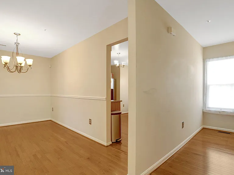 8819 Hardesty Dr — Photo 10