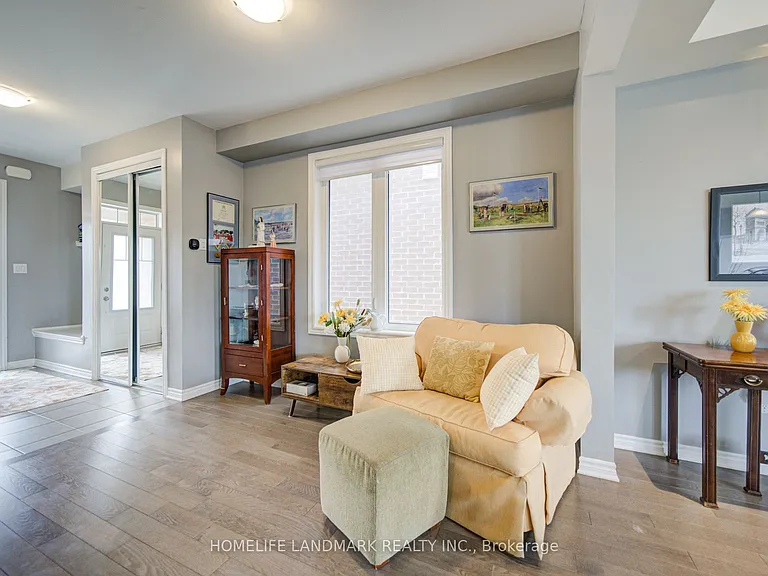 106 Barkerville Dr — Photo 6