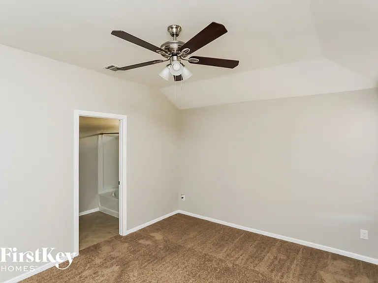 853 Wylie St — Photo 7