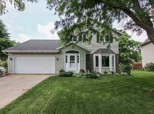 1556 Boulder Way, Sun Prairie, WI 53590