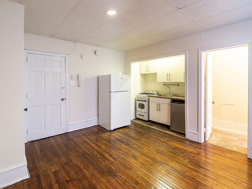 3M Studio $1195 for a early Aug move in.
