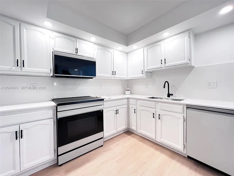 5100 N Ocean Blvd #503 — Photo 23