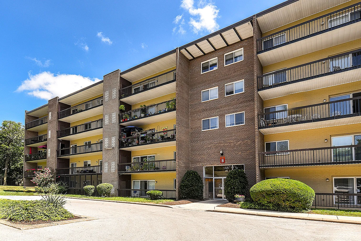 Main Line Berwyn Apartments — Photo 3