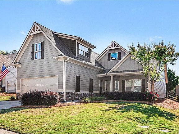 3rd image of 194 Hawthorne Ridge Cir
