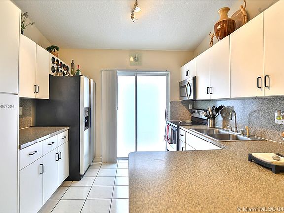 3rd image of 7825 W 36st 203 Hialeah #203
