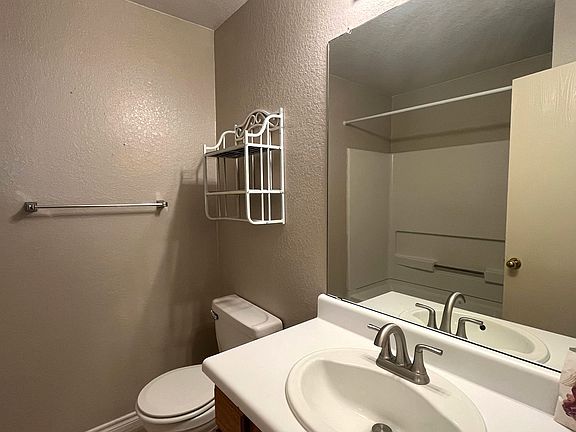 4th image of 116 Harness Ln