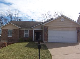 1122 Silverwillow Ct, Fenton, MO 63026