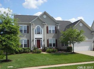 537 Fair Oaks Dr, Fort Mill, SC 29708