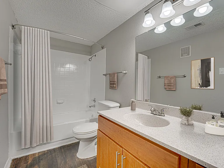 Timberglen Apartments — Photo 54
