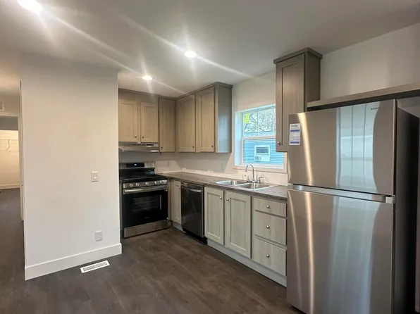 117 Countryside Ln SE, Mandan, ND 58554