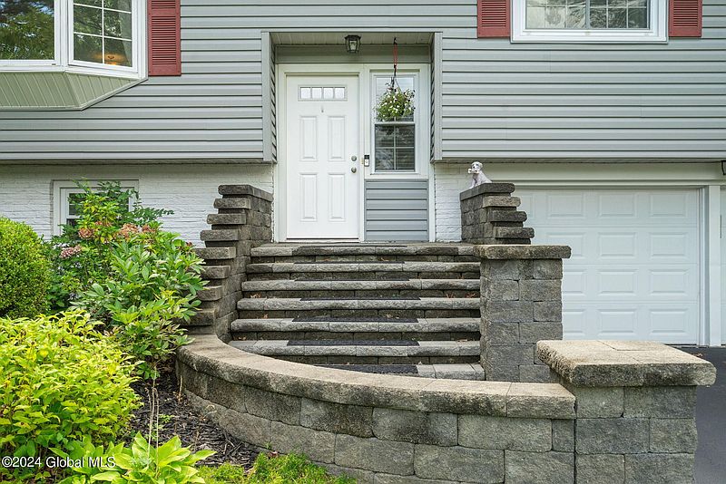 2nd image of 872 Whitney Drive
