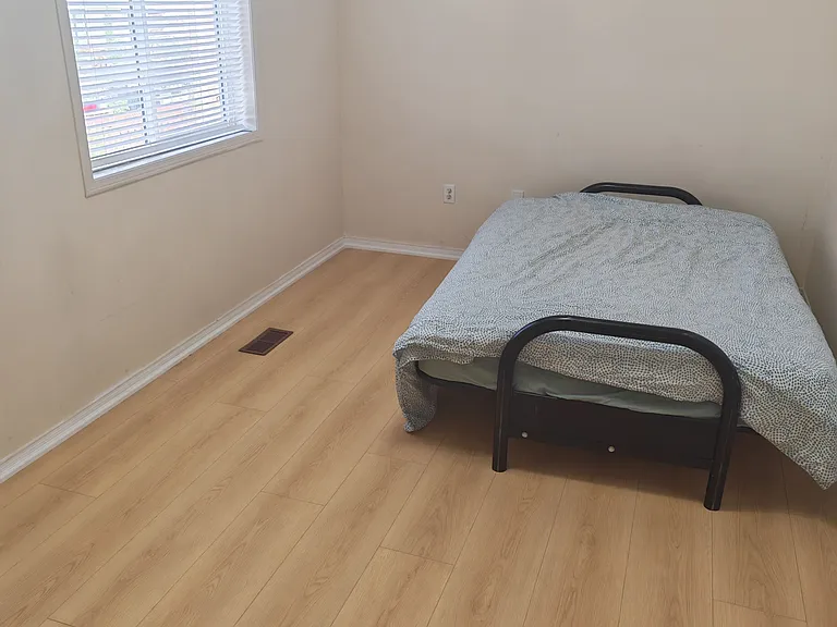 31 Poplar Plains Rd — Photo 5