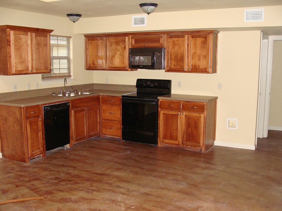 1st image of 106 Meadow Park Cir #108