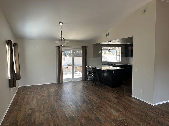 3rd image of 11901 Silver Spur St