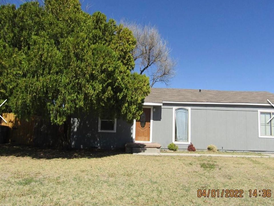 1st image of 825 NE 35th St