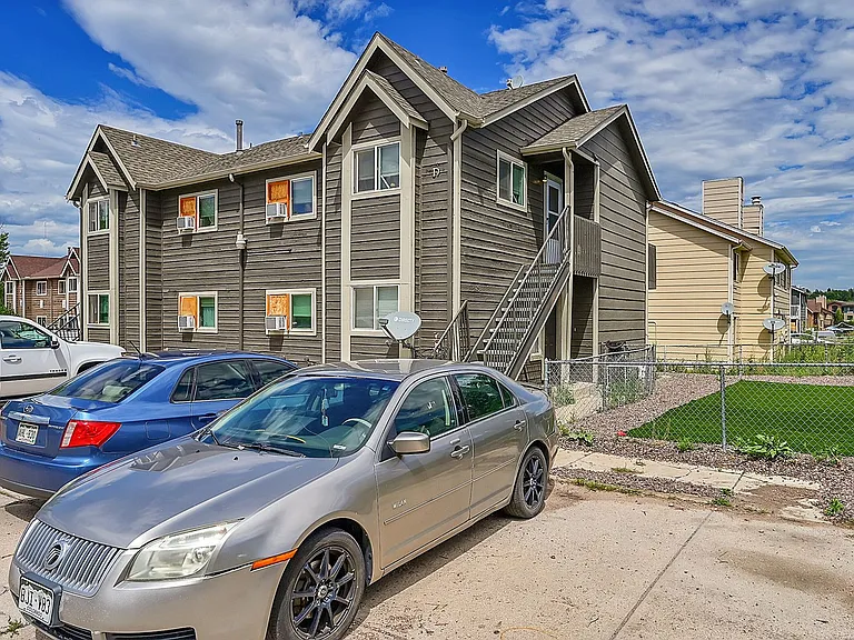 1051 Mazatlan Cir #D — Photo 32