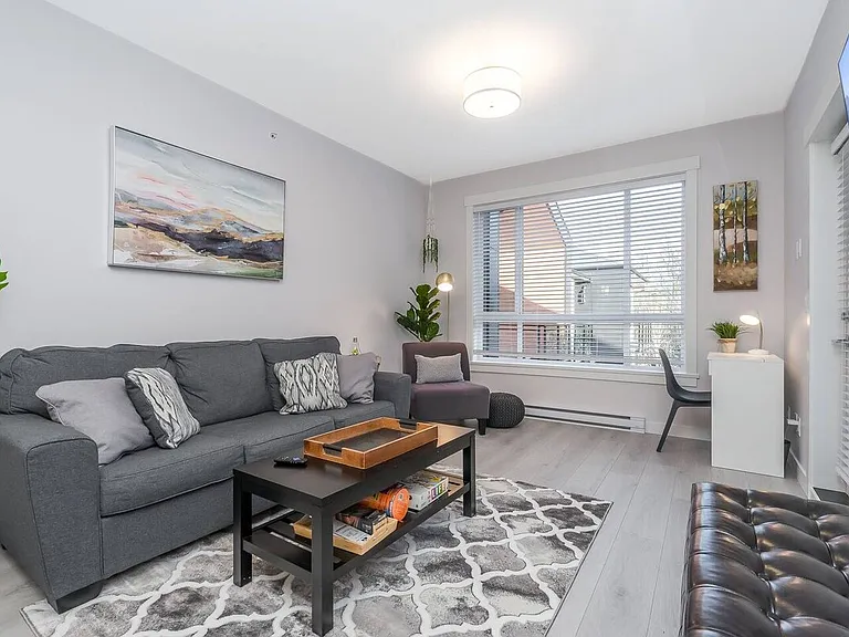 32690 14th Ave #400 — Photo 31