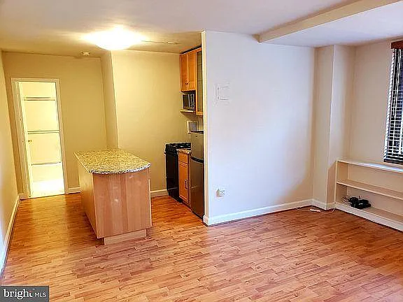 1021 Arlington Blvd #637 — Photo 3