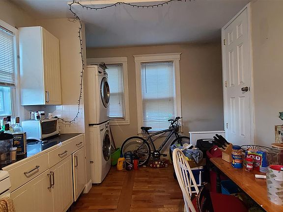 4th image of 63 Clifton Pl APT 1