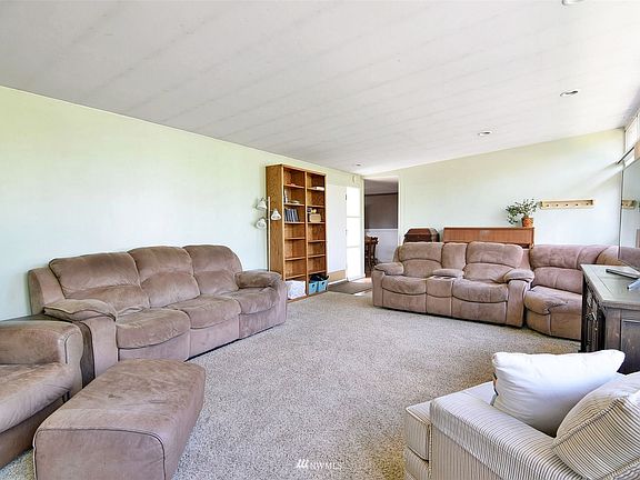 4th image of 322 N 160th St