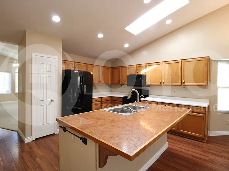 763 W Folley St — Photo 36