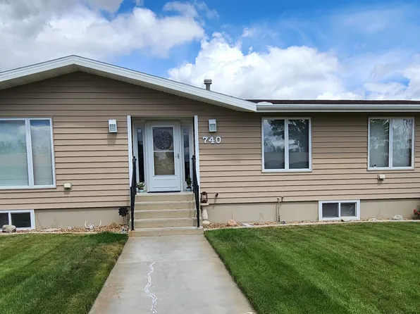 740 Knapp St, Wolf Point, MT 59201