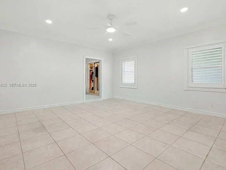 16530 Lake Tree Dr — Photo 42