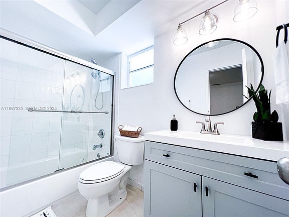4th image of 1313 NE 118th St #1313
