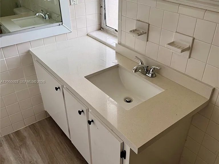 9390 E Bay Harbor Dr #10 — Photo 12