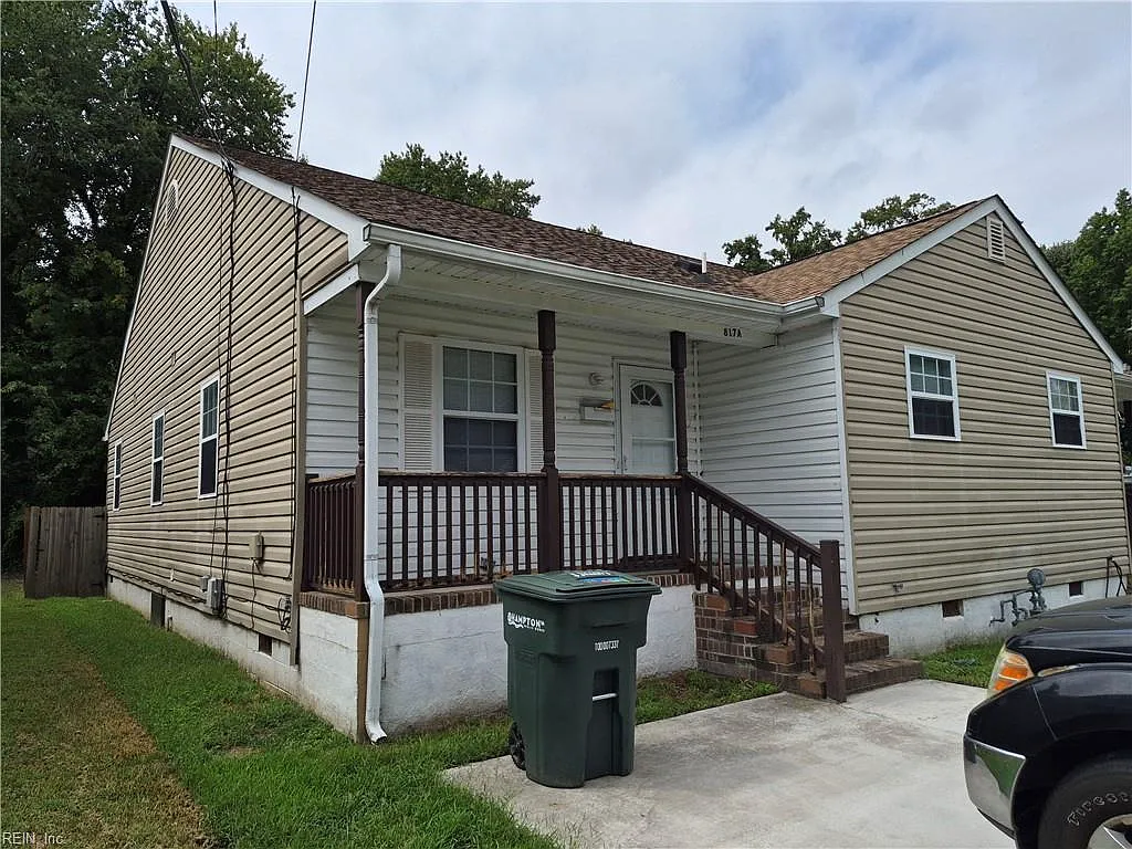 817 Pocahontas PL — Photo 2
