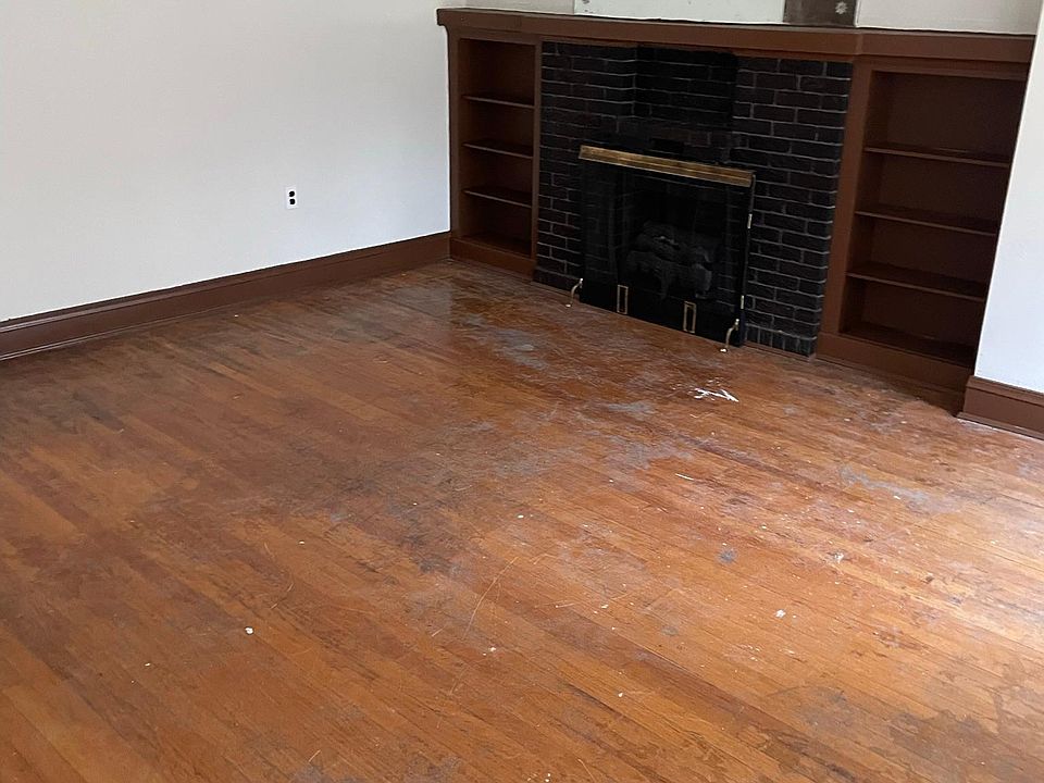 1st image of 9658 S Winston Ave #1