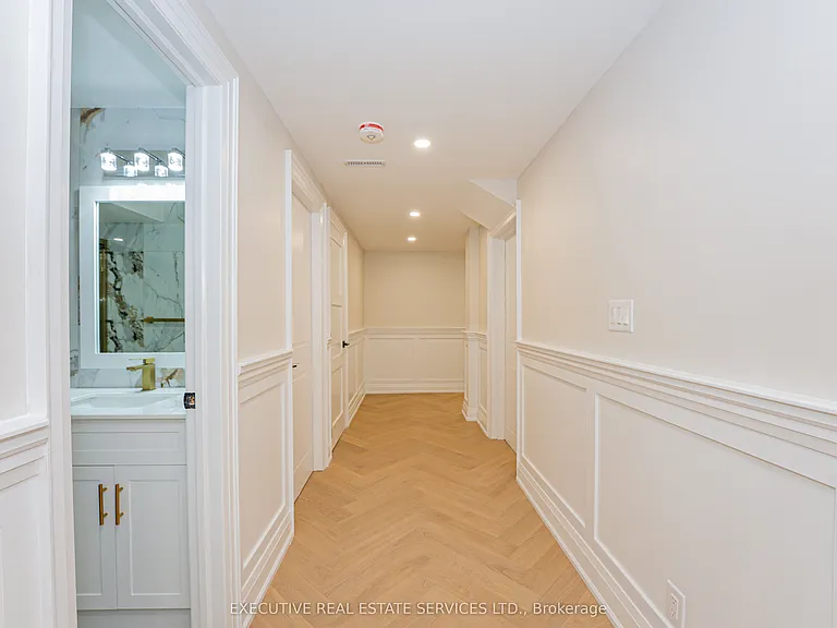 337 Centennial Rd #BASEMENT — Photo 16