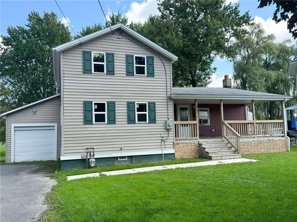 253 Glasgow St, Clyde, NY 14433